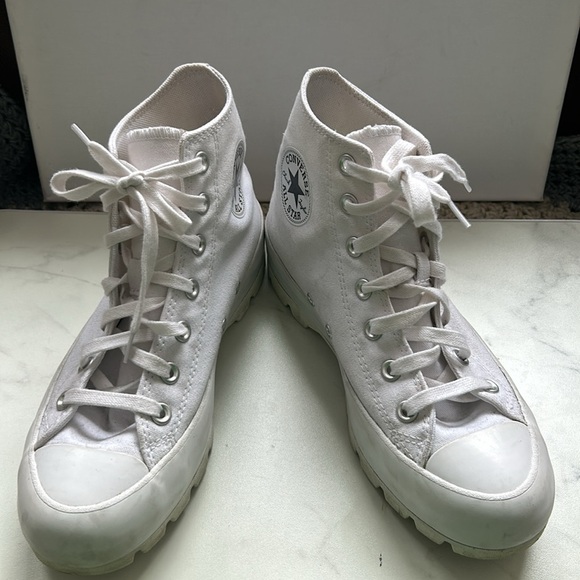 White Converse Chuck Taylor 2.0 Lugged High Top Platform Size 8 Women - Picture 2 of 15